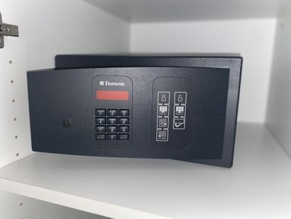 Small code safe with keyboard from DOMETIC

Dimensions...
