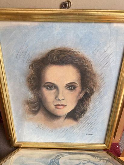 Lot of 10 various framed pieces including...