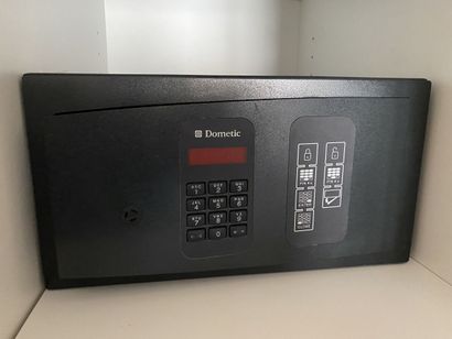Small code safe with keyboard brand DOMETIC

Dimensions...