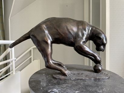 Panther playing with a ball 

Bronze, modern...