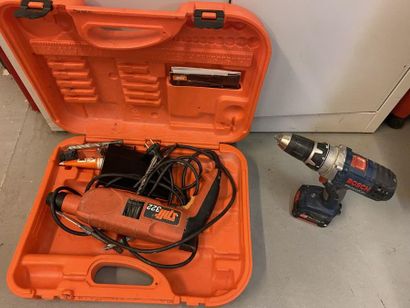 Set of portable electric tools including...