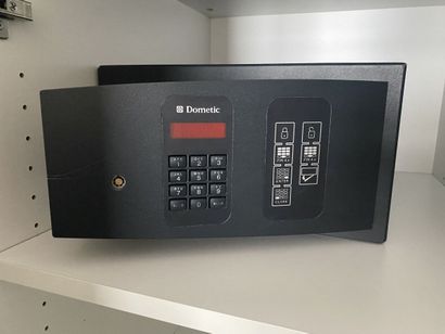 Small code safe with keyboard brand DOMETIC

Dimensions...