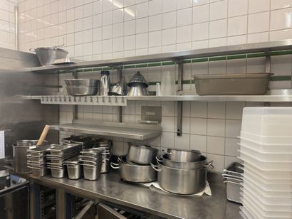 Important lot of kitchen utensils including:...