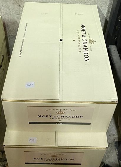 Deux cartons de douze demi-bouteillle Champagne...