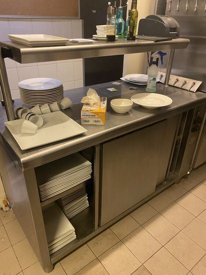 Order picking table in stainless steel, with...
