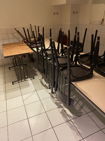 Set of furniture including : 4 large tables...