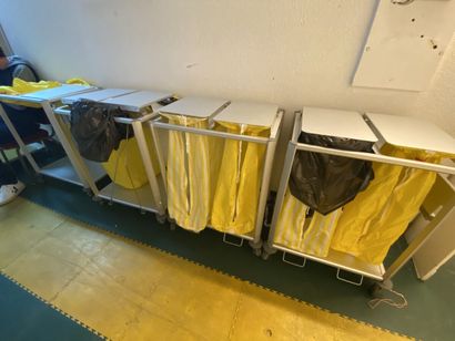 Eight laundry carts on wheels (subject to...