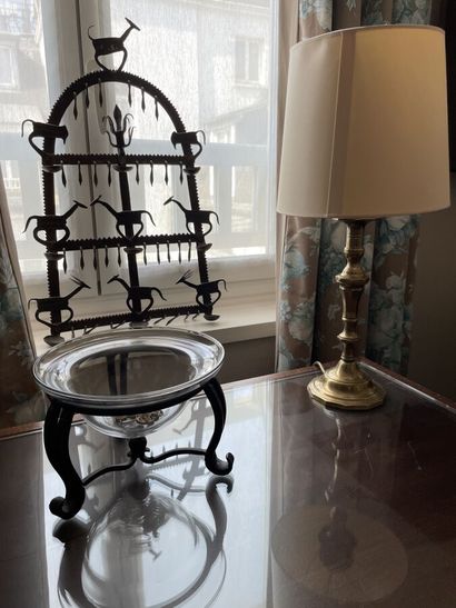 Lot including: five lamps, a glass cup and...