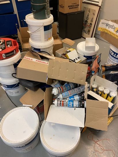 Lot of consumables including: 10 pots of...