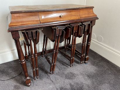 Curious table hosting four small flying tables...