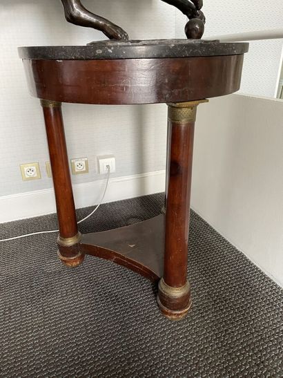 Mahogany veneered pedestal table with columns,...