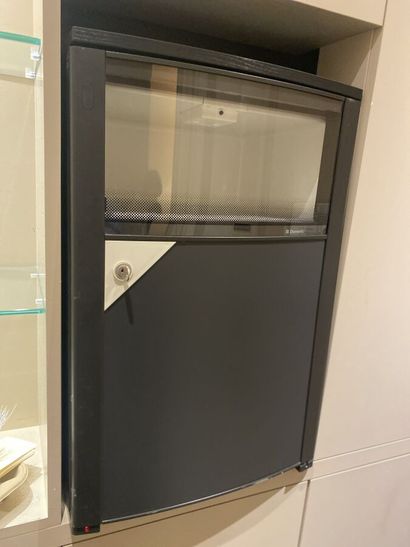 Mini-bar with a lockable refrigerator 

Dimensions...