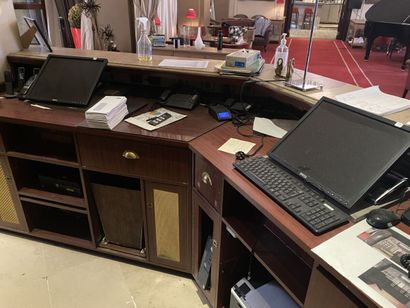 Set of two DELL reception microcomputers...