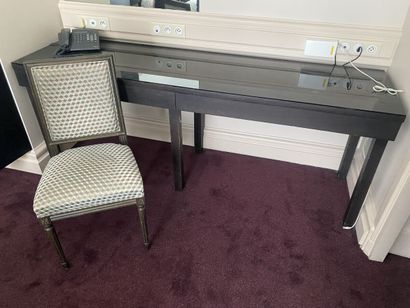 Desk in dark wood imitation melamine, glass...