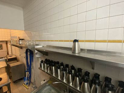 Set of two stainless steel shelves 

Dimensions:...