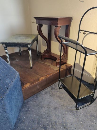 Restoration style console in varnished wood...