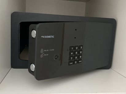 Small code safe with keyboard brand DOMETIC

Dimensions...