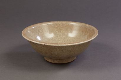 Chinese glazed ceramic bowl, cracked, with...