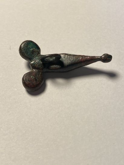 Antique pendant representing a phallus
L...