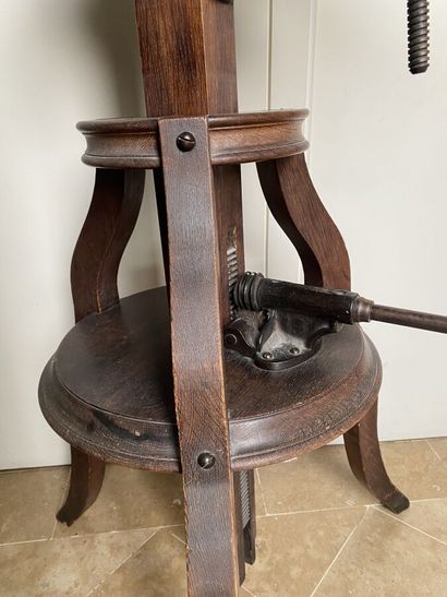 Natural wood tripod saddle, adjustable height...