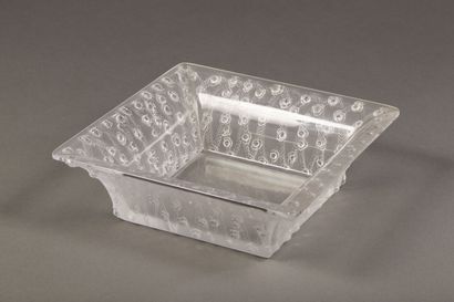 LALIQUE France - Square cup with flared edges...