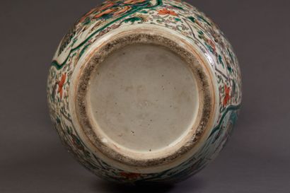 CHINA, Canton - 19th century
Vase of baluster...