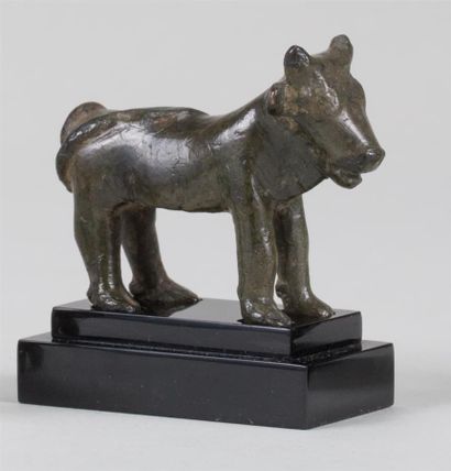 Small patinated bronze bull.
Mediterranean...