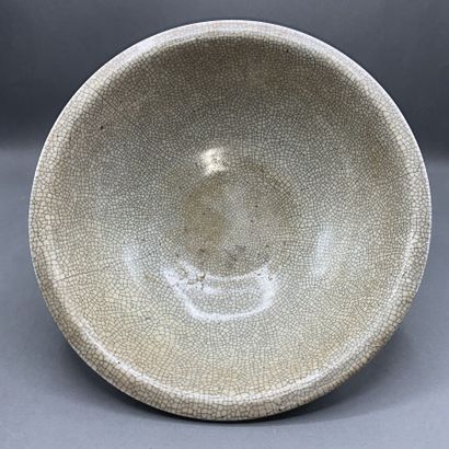 Chinese glazed ceramic bowl, cracked, with...