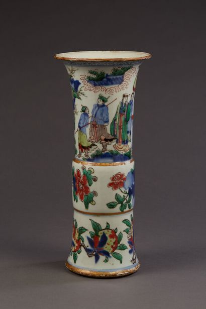 CHINA - Transition period, 17th century
Porcelain...
