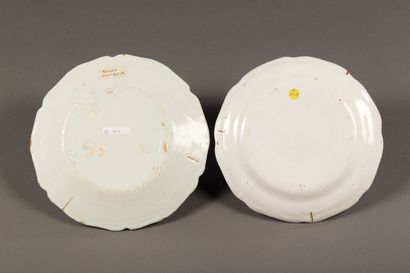 ROUEN - Earthenware plate with scalloped...
