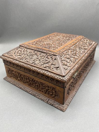 Wedding box in wood of Saint Lucia with carved...