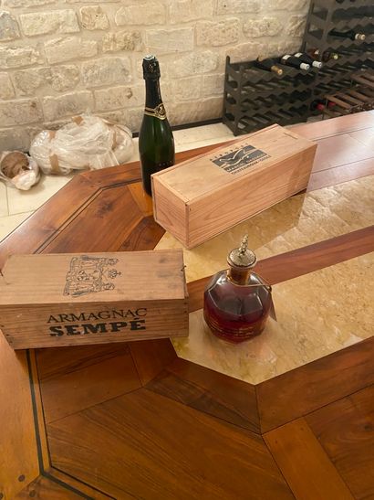 Lot of spirits : 

- Yellow wine 1982

-...