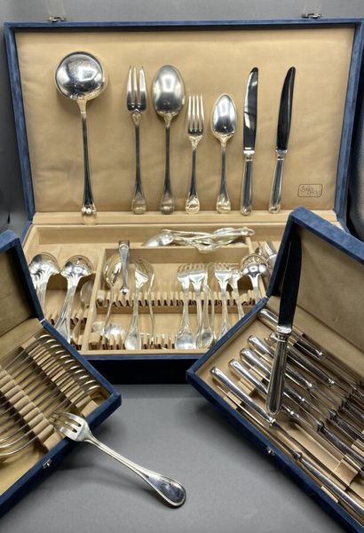 CHRISTOFLE

Ménagère en métal argenté modèle...