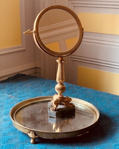 Mostly circular table in chased bronze

We...