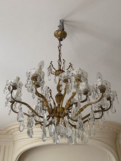 
Chandelier in gilded metal and glass pendants

(accidents...