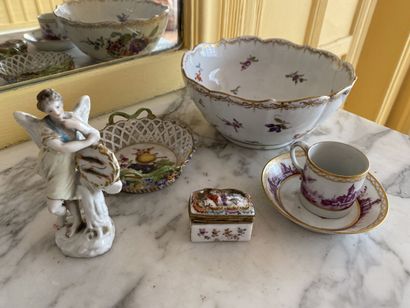 Set of porcelain: bowl, character, small...