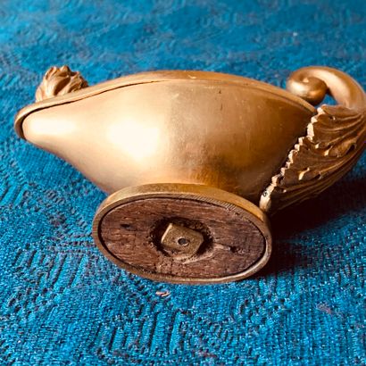 Restoration period gilt bronze inkwell in...