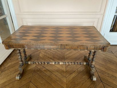 Coffee table, twisted legs, diamond marquetry

In...