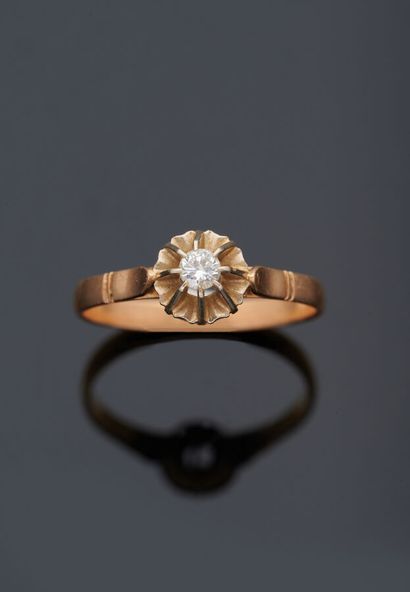 Bague en or jaune 18 k (750 millièmes) sertie...