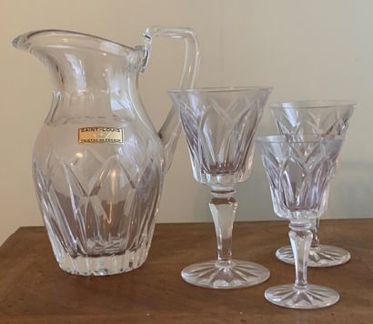 Partie de service de verres en cristal Saint...