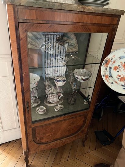 
One door display case, marble top (marble...