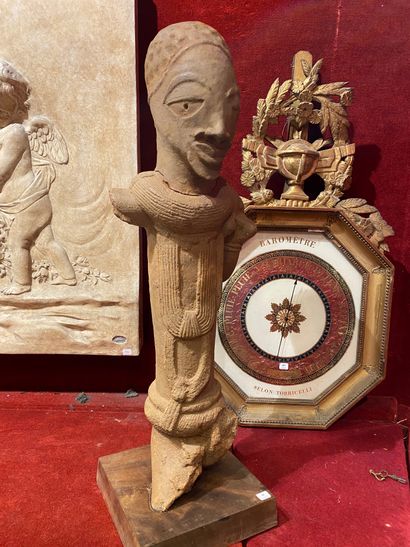 
Statue en terre cuite




Style des Nok...