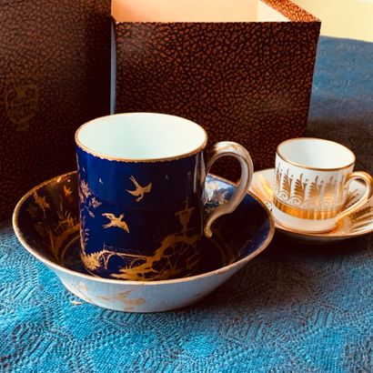 IN THE ETRUSCAN BASIN 

Two cups and their...
