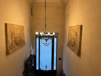 Deux bas reliefs en plâtre d'après Clodion...