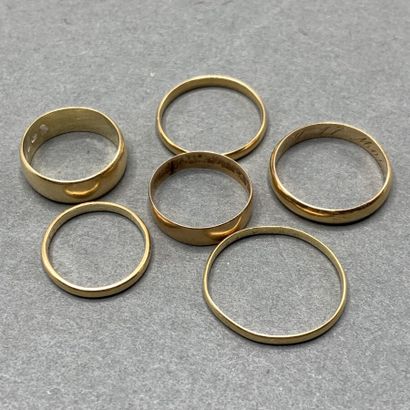 Lot of accidental wedding rings 

Weight...
