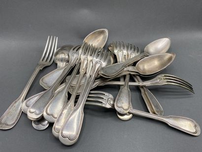 Part of menagère model net including 12 forks...