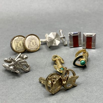 Set of 6 pairs of fancy metal cufflinks.