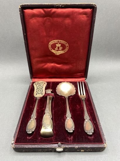 Jules PIAULT Rue Turbigo

Silver candy set,...