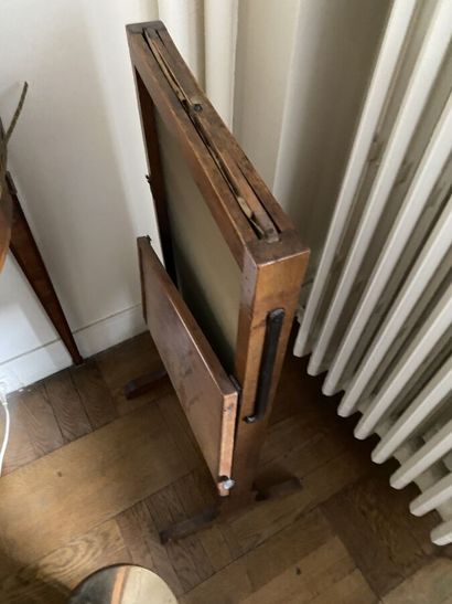 Fireplace screen with writing tablet (the...