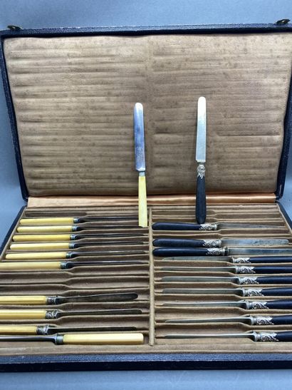 MIRAULT in Paris

11 knives steel blade and...
